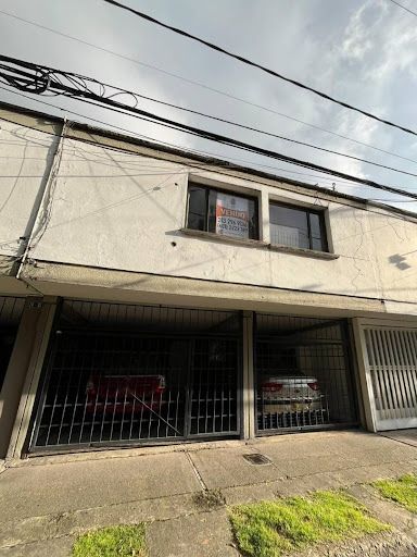 Casa en venta Cundinamarca Bogotá Polo Club 230 m2 Habitaciones 4 Baños 3 Garajes 2 Precio $1100000000