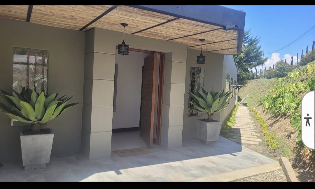 Finca en venta Antioquia El Carmen De Viboral La Alhambra 1500 m2 Habitaciones 3 Baños 4 Garajes 6 Precio $1600000000