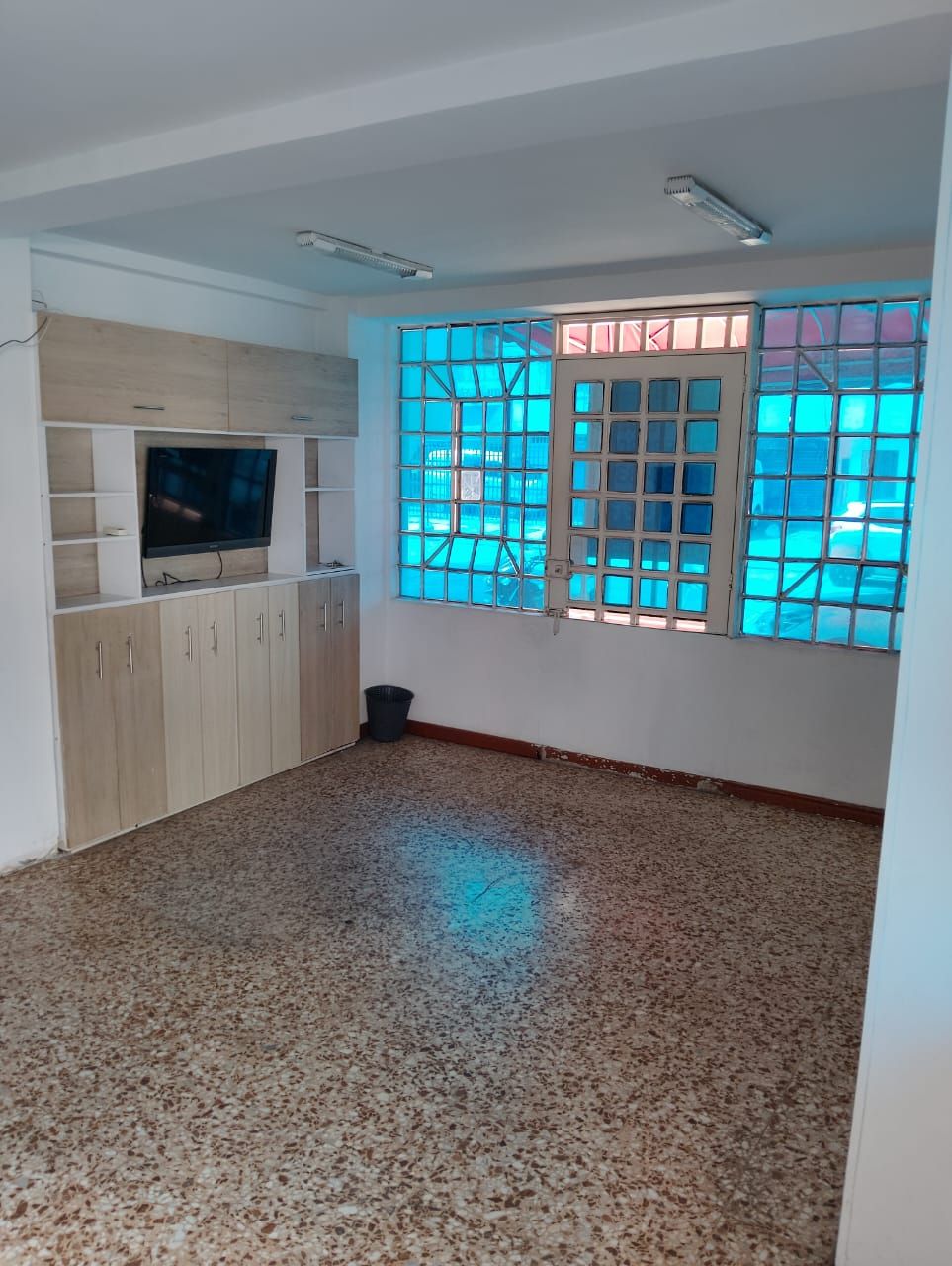 Oficina en arriendo Valle Del Cauca Cali El Cedro 40 m2 Habitaciones 0 Baños 1 Garajes 0 Precio $2500000