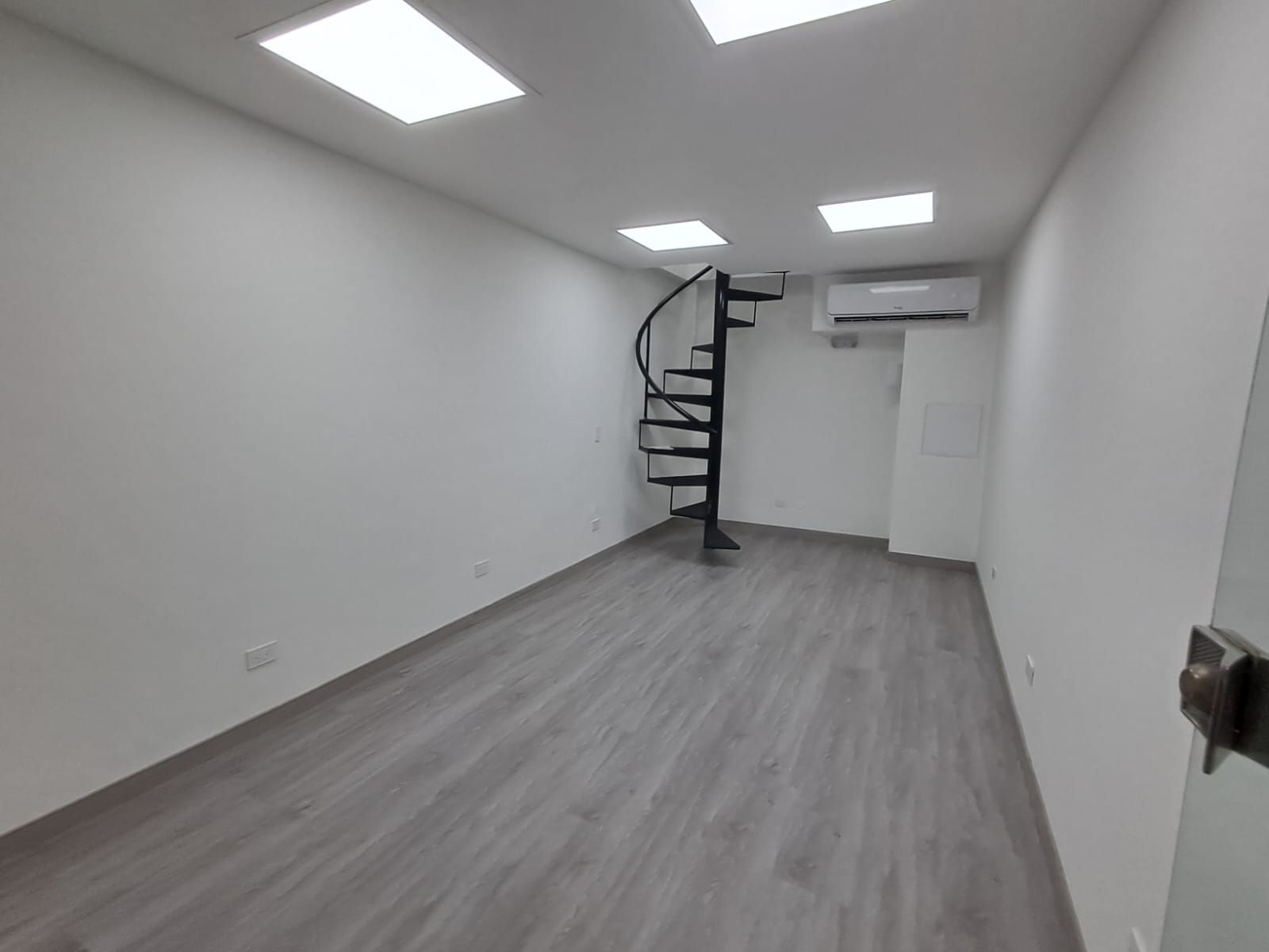 Local en arriendo Antioquia Medellín Villa Carlota 36 m2 Habitaciones 0 Baños 1 Garajes 0 Precio $5300000