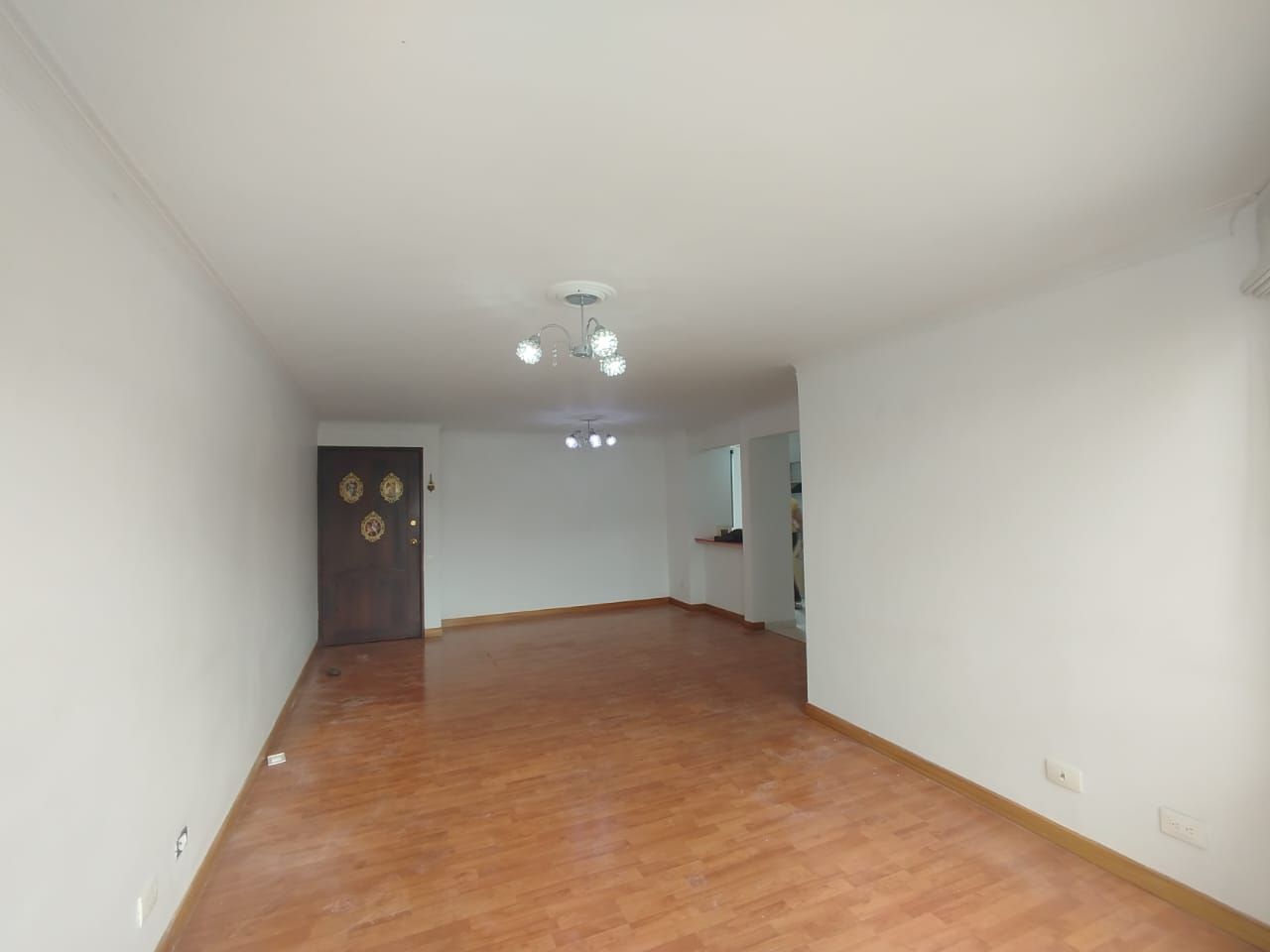 Apartamento en arriendo Risaralda Pereira Los Alamos 105 m2 Habitaciones 3 Baños 2 Garajes 1 Precio $2600000