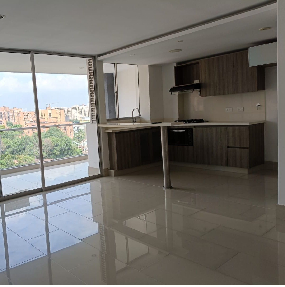 Apartamento en arriendo Antioquia Envigado El Dorado 114 m2 Habitaciones 3 Baños 2 Garajes 1 Precio $5200000