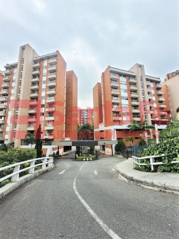 Apartamento en arriendo Antioquia Envigado La Inmaculada 80 m2 Habitaciones 2 Baños 3 Garajes 1 Precio $3790000