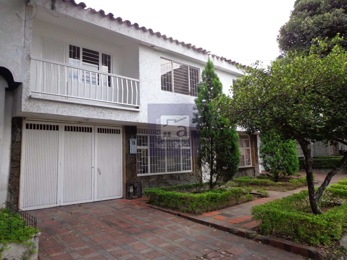 Casa en arriendo Santander Bucaramanga Mercedes 310 m2 Habitaciones 8 Baños 8 Garajes 1 Precio $9700000
