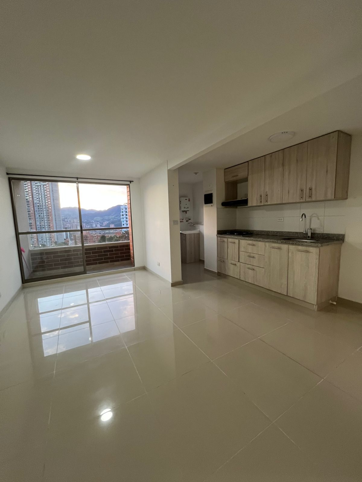 Apartamento en arriendo Antioquia Sabaneta La Barquereña 73 m2 Habitaciones 3 Baños 2 Garajes 1 Precio $2500000
