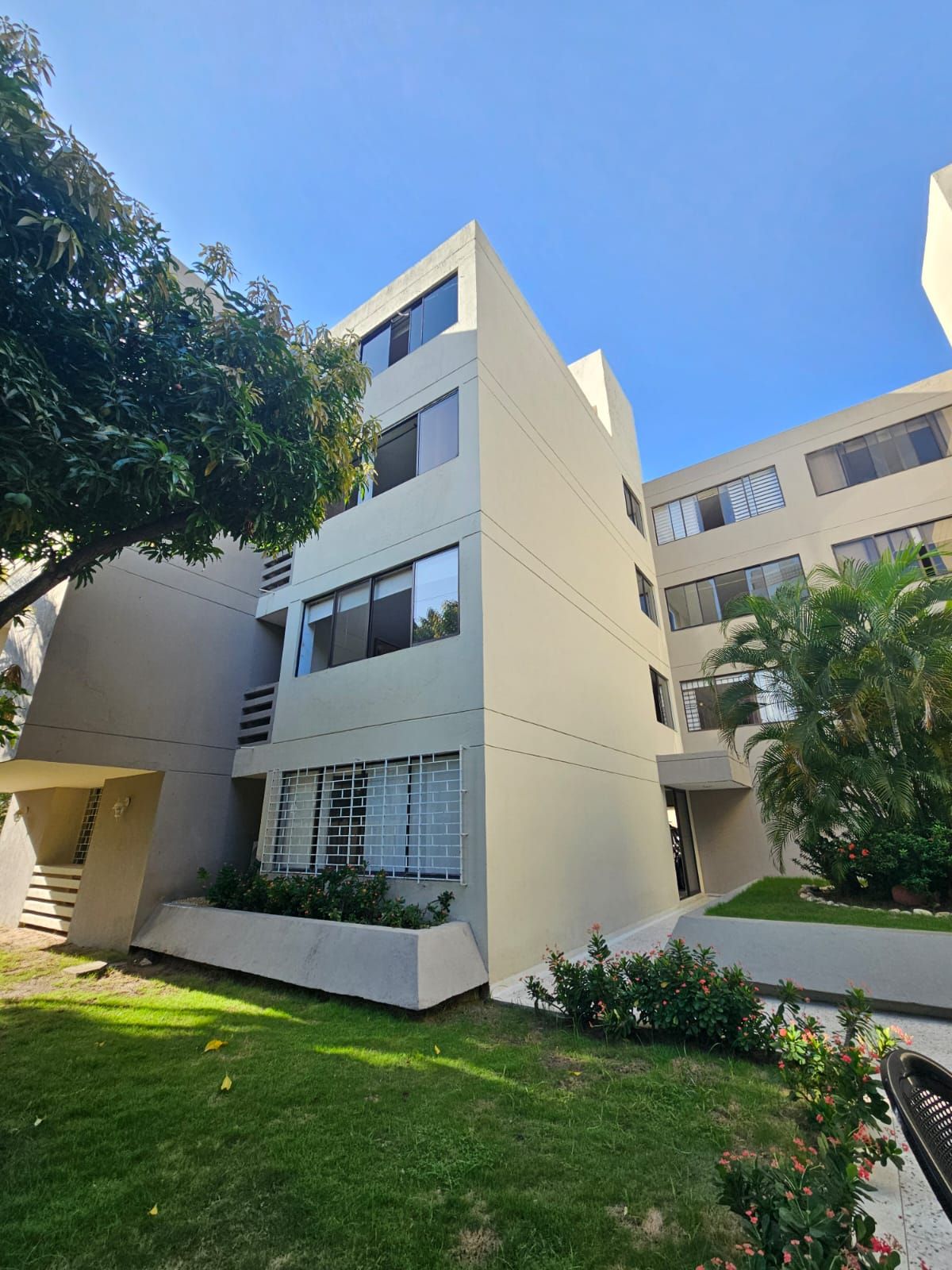 Apartamento en arriendo Atlántico Barranquilla Altos De Riomar 110 m2 Habitaciones 3 Baños 2 Garajes 1 Precio $1660000