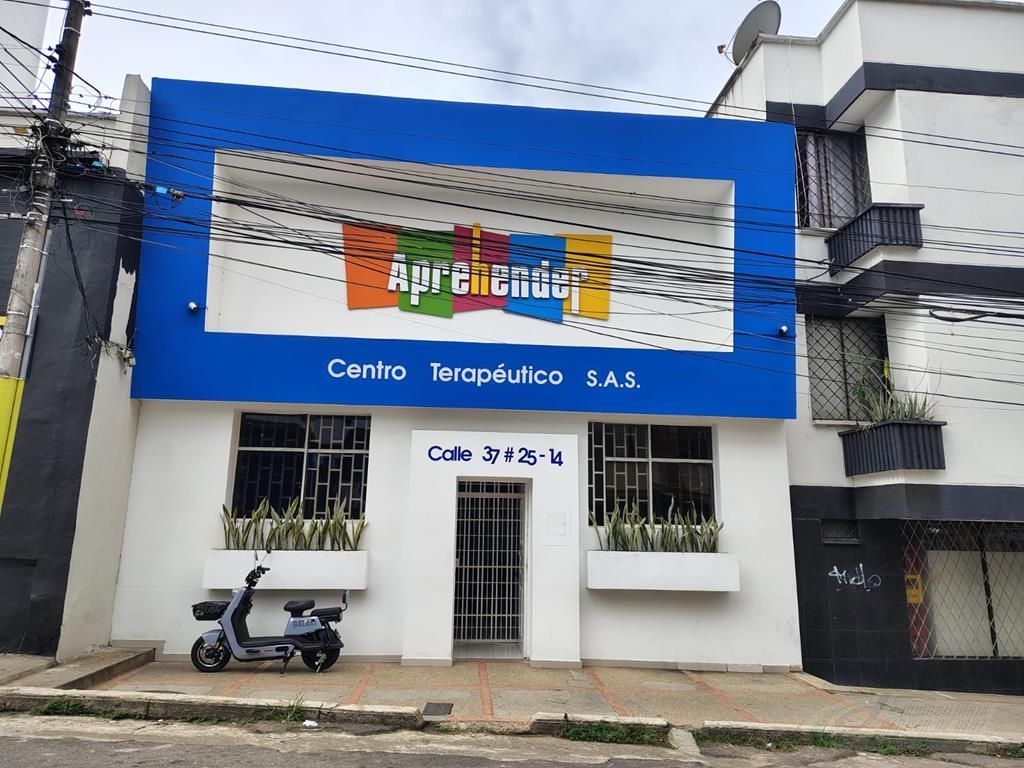 Casa en venta Santander Bucaramanga Bolivar 200 m2 Habitaciones 6 Baños 3 Garajes 1 Precio $700000000