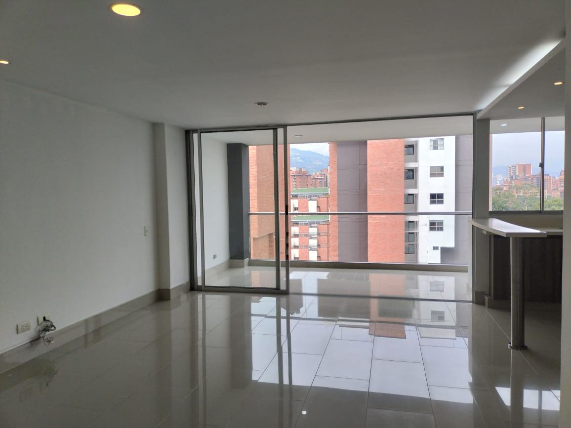 Apartamento en arriendo Antioquia Envigado Bosques De Zúñiga 130 m2 Habitaciones 3 Baños 4 Garajes 2 Precio $4900000