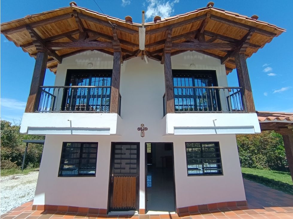 Finca en arriendo Antioquia El Carmen De Viboral El Carmen De Viboral 160 m2 Habitaciones 5 Baños 2 Garajes 0 Precio $2500000