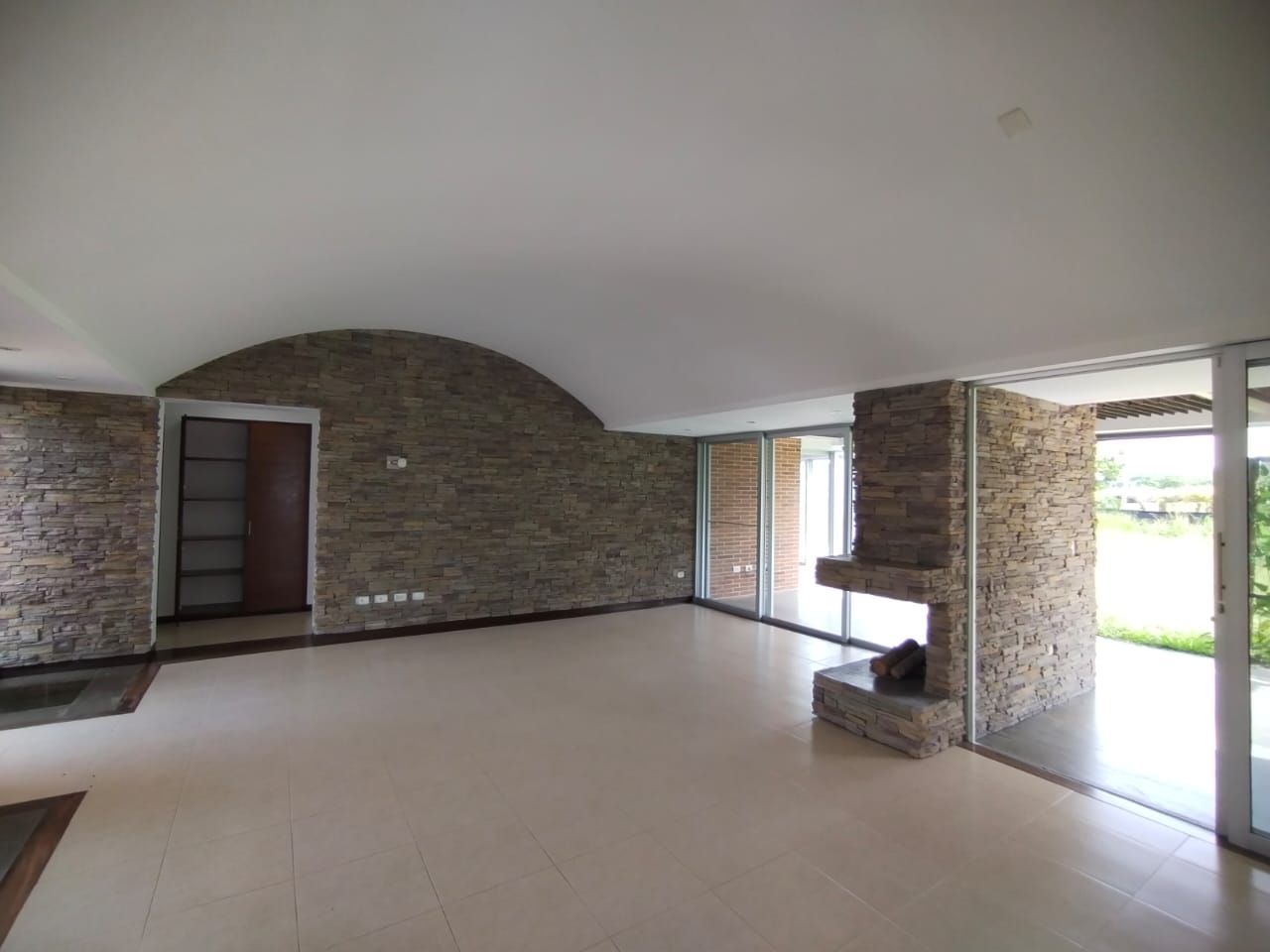 Casa Campestre en arriendo Risaralda Pereira Ur Rincon De La Palma 320 m2 Habitaciones 3 Baños 5 Garajes 2 Precio $6700000