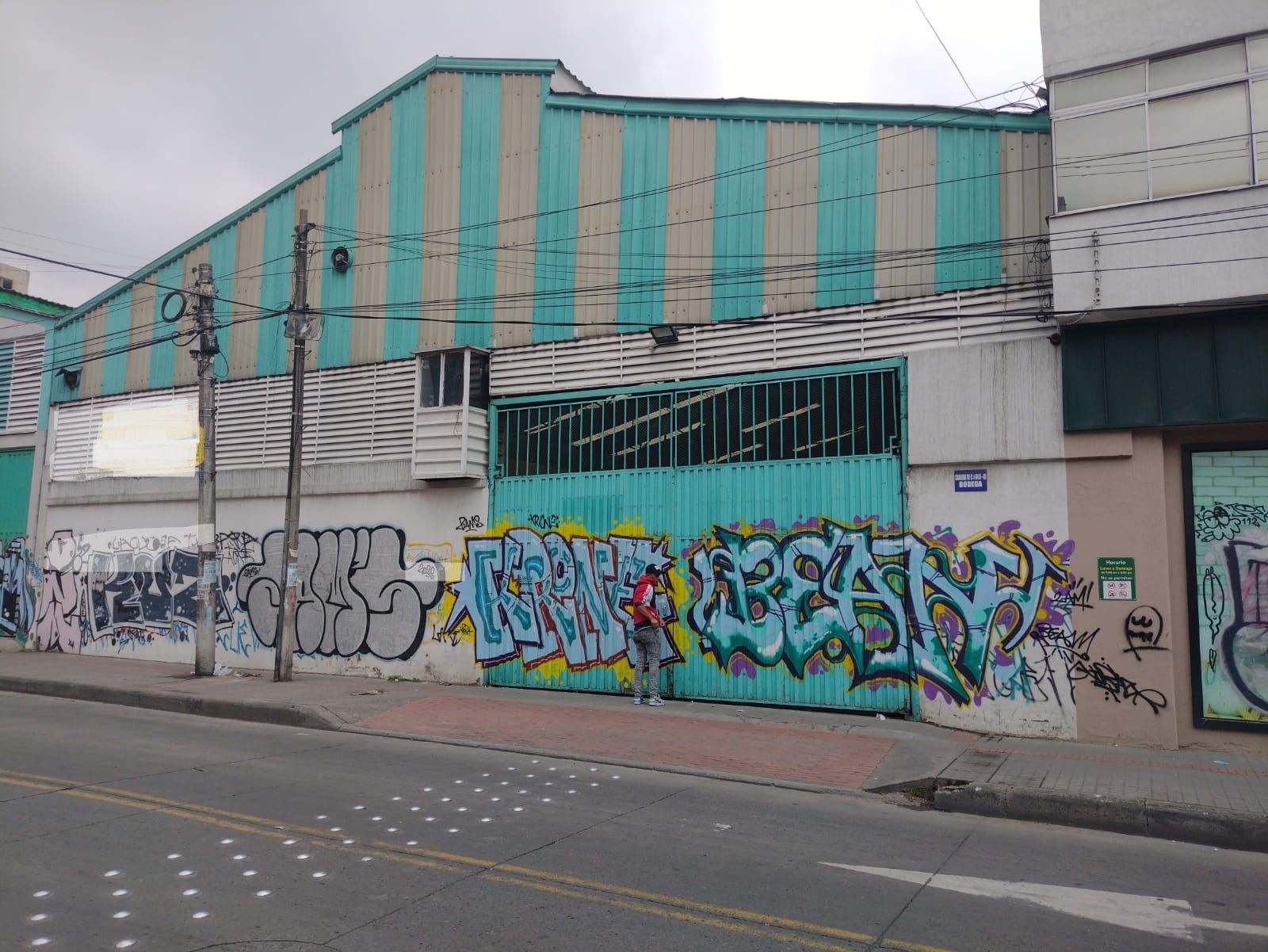 Bodega en arriendo Cundinamarca Bogotá Villa Gladis 1300 m2 Habitaciones 0 Baños 1 Garajes 2 Precio $35000000