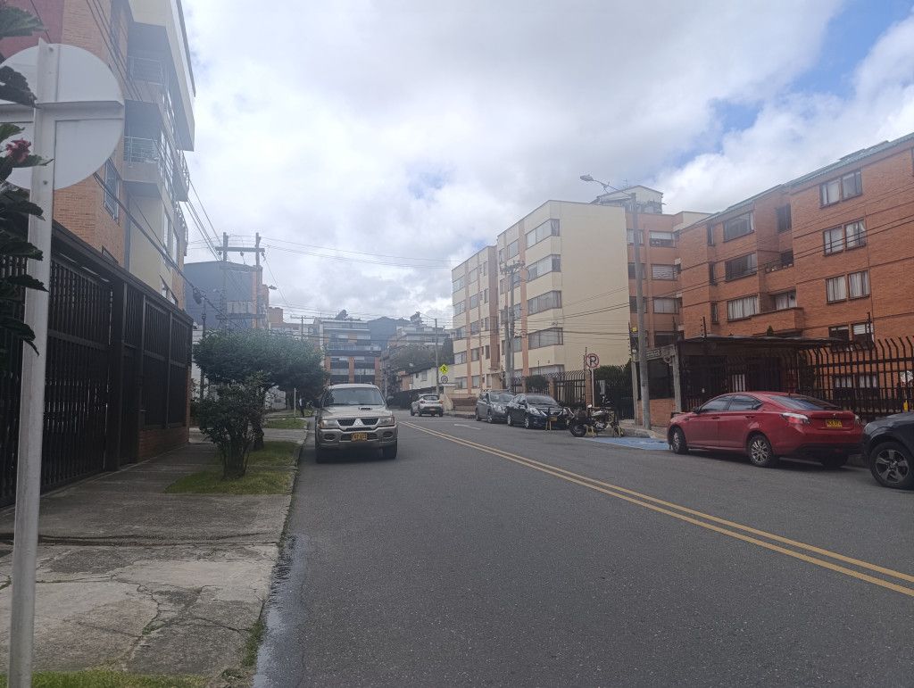 Casa en venta Cundinamarca Bogotá Campin Occidental 206 m2 Habitaciones 4 Baños 3 Garajes 2 Precio $1800000000