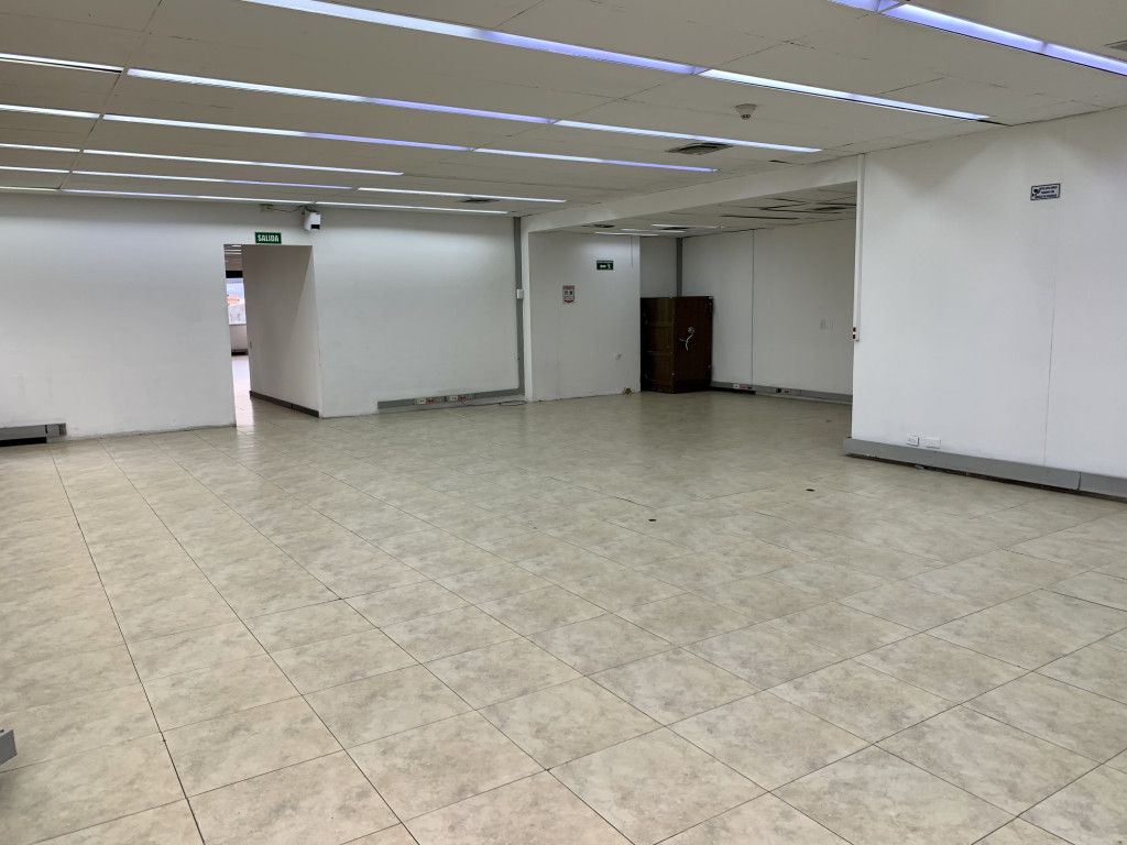 Oficina en venta Cundinamarca Bogotá Quinta Camacho 357 m2 Habitaciones 0 Baños 4 Garajes 5 Precio $2677500000