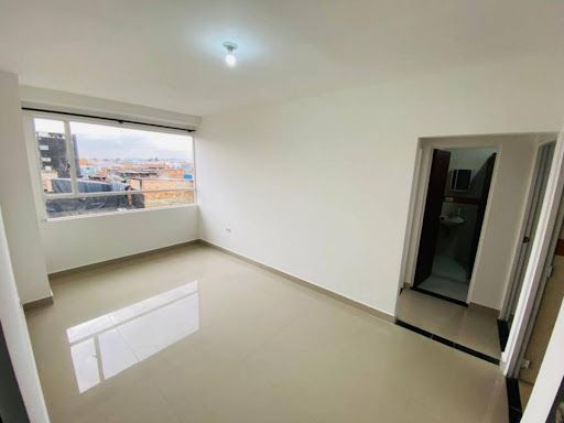 Casa en venta Cundinamarca Bogotá Giralda 580 m2 Habitaciones 10 Baños 5 Garajes 0 Precio $3500000000