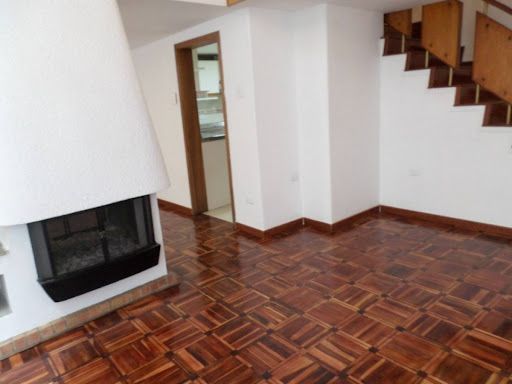 Casa en arriendo Cundinamarca Bogotá Bellavista 375 m2 Habitaciones 7 Baños 6 Garajes 3 Precio $12000000