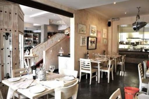 Casa en venta Cundinamarca Bogotá María Cristina 450 m2 Habitaciones 3 Baños 3 Garajes 1 Precio $2300000000