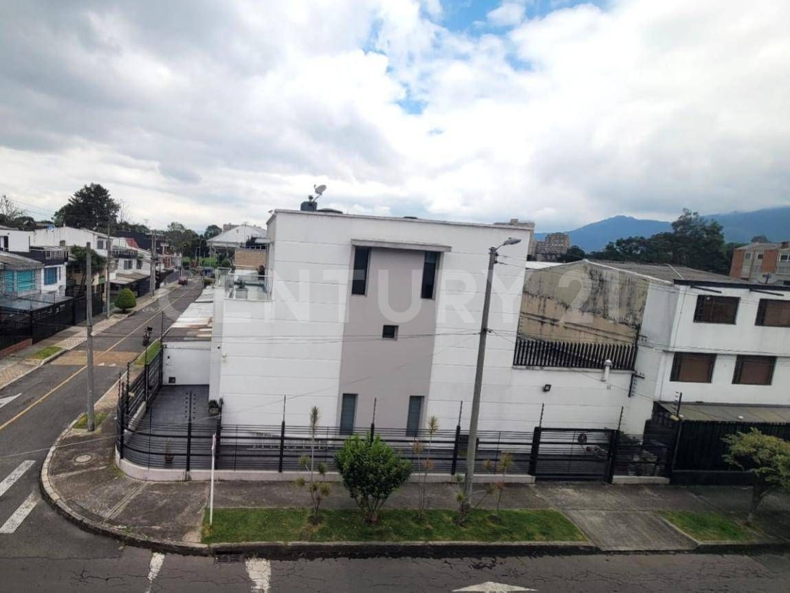 Casa en venta Cundinamarca Bogotá La Alameda 690 m2 Habitaciones 6 Baños 6 Garajes 4 Precio $3100000000