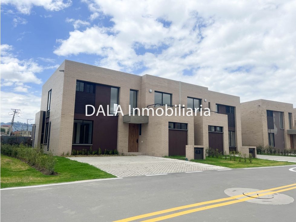 Casa en venta Cundinamarca Chía El Campin 165 m2 Habitaciones 4 Baños 4 Garajes 2 Precio $1290000000