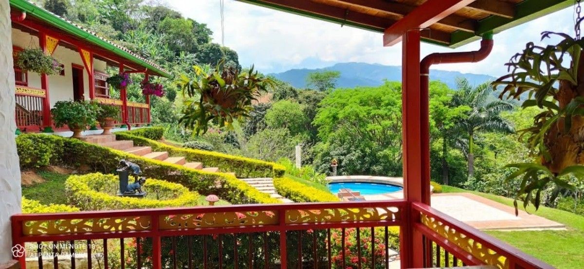 Finca en venta Antioquia Ciudad Bolívar Farallones 10000 m2 Habitaciones 4 Baños 3 Garajes 0 Precio $1950000000