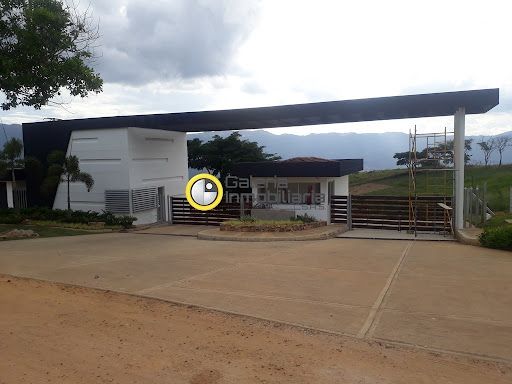 Lote en venta Santander Girón Girón 1 m2 Habitaciones 0 Baños 0 Garajes 0 Precio $310000000