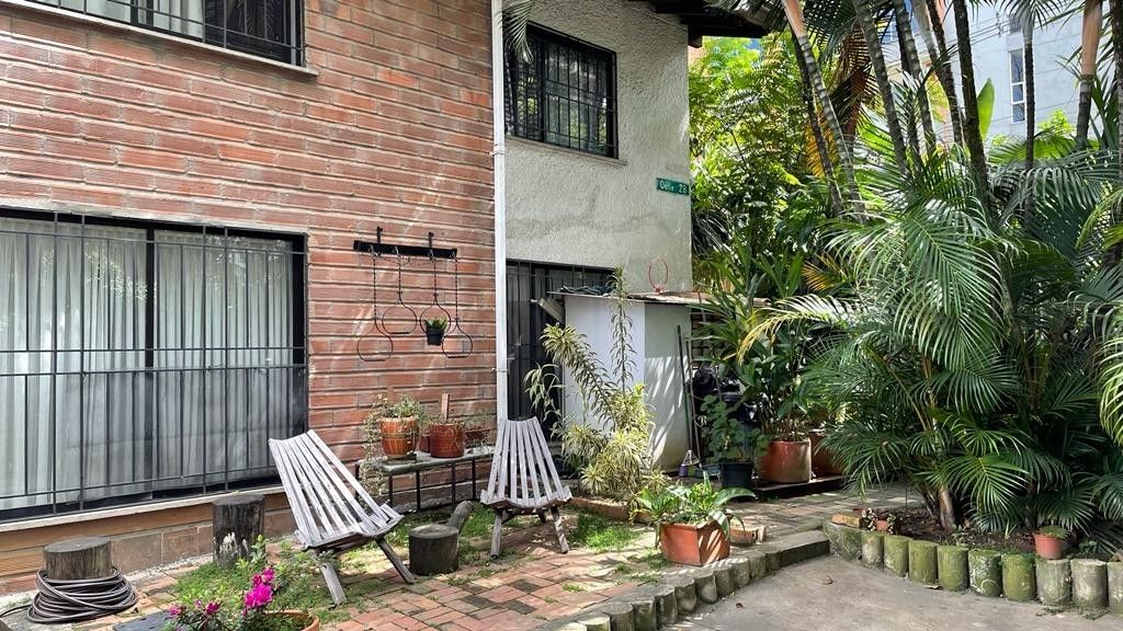 Casa en venta Antioquia Medellín Tenche 280 m2 Habitaciones 4 Baños 5 Garajes 1 Precio $1550000000