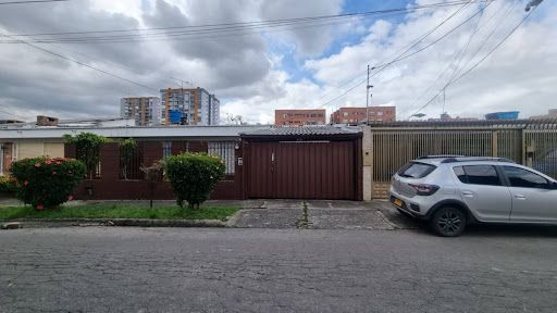 Apartamento en arriendo Cundinamarca Bogotá Cedritos 360 m2 Habitaciones 6 Baños 5 Garajes 2 Precio $8850000