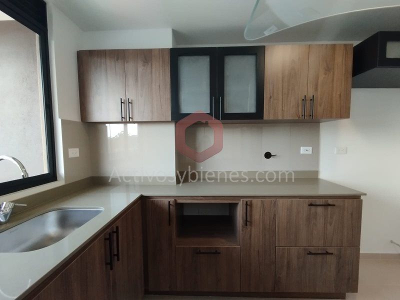 Apartamento en arriendo Antioquia Rionegro San Antonio 72 m2 Habitaciones 3 Baños 2 Garajes 2 Precio $2800000