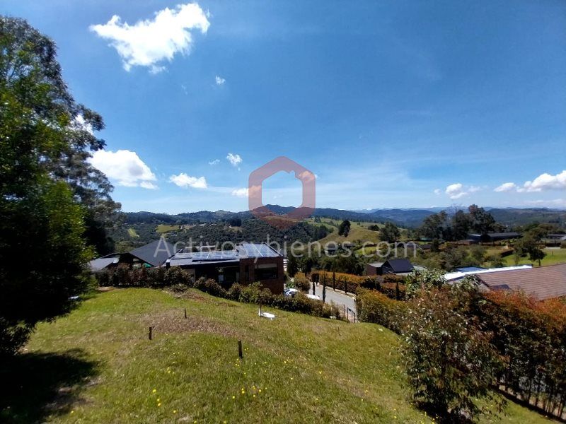 Lote en venta Antioquia Envigado Loma Del Atravesado 1900 m2 Habitaciones 0 Baños 0 Garajes 0 Precio $1150000000