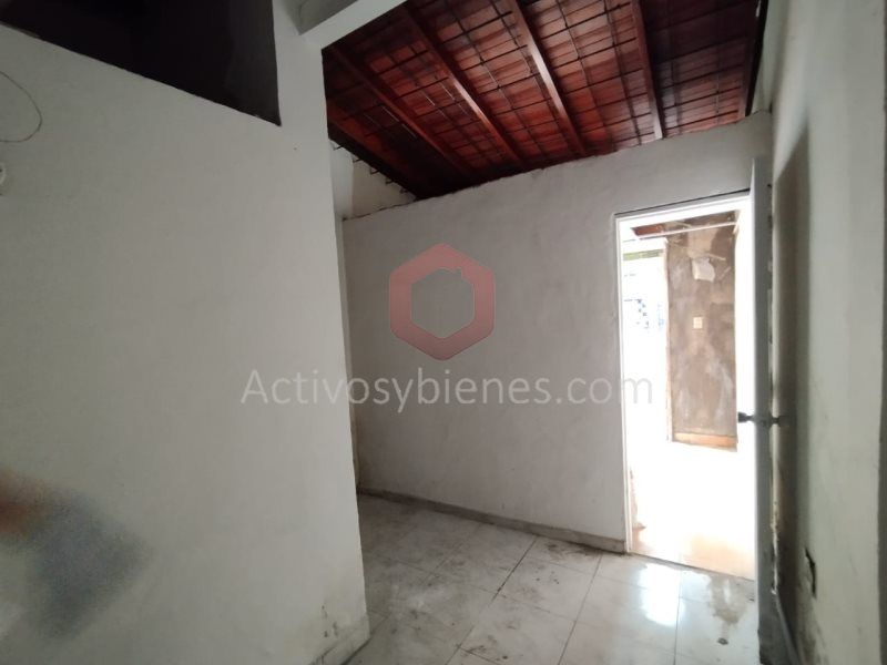 Local en arriendo Antioquia Medellín Los Alpes 25 m2 Habitaciones 0 Baños 1 Garajes 0 Precio $1600000