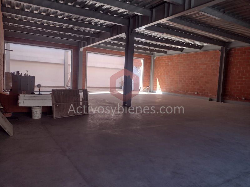 Bodega en arriendo Antioquia Medellín La America 320 m2 Habitaciones 0 Baños 1 Garajes 0 Precio $20000000