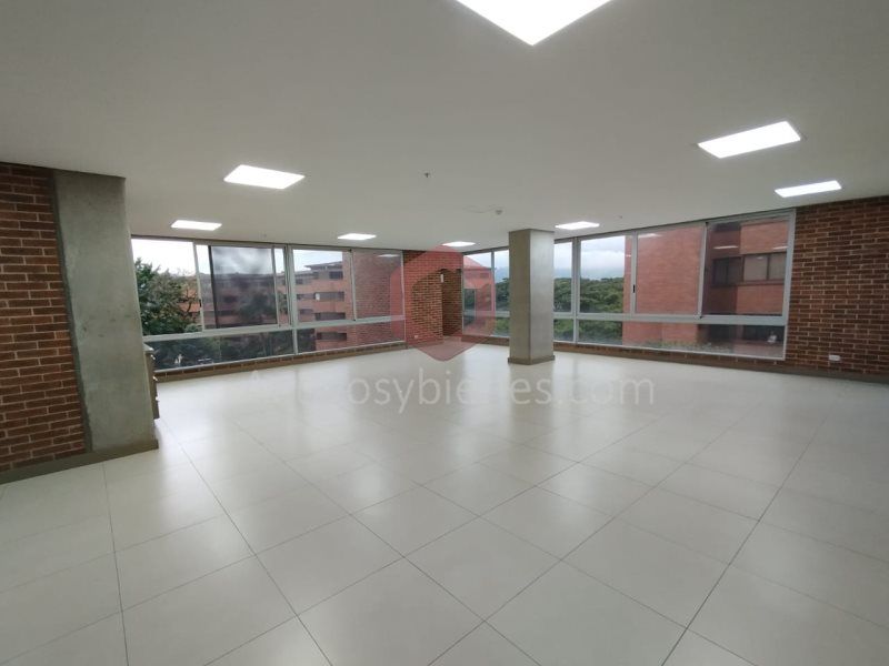 Oficina en arriendo Antioquia Medellín Los Balsos No2 109 m2 Habitaciones 0 Baños 2 Garajes 2 Precio $9372000
