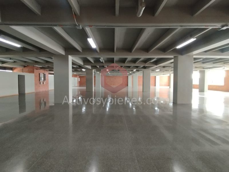 Oficina en arriendo Antioquia Medellín Bermejal- Los Alamos 466 m2 Habitaciones 0 Baños 4 Garajes 6 Precio $32181600
