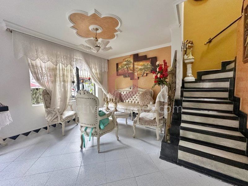 Casa en venta Antioquia Medellín Diego Echavarria 225 m2 Habitaciones 3 Baños 3 Garajes 2 Precio $810000000