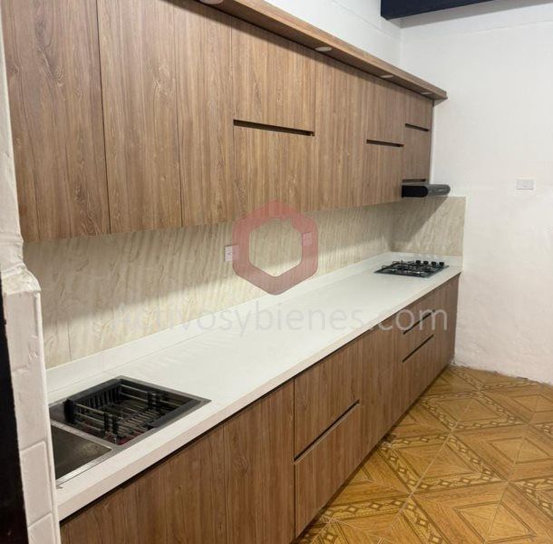 Casa en arriendo Antioquia Medellín Urbanizacion Los Laureles 200 m2 Habitaciones 4 Baños 3 Garajes 0 Precio $10000000