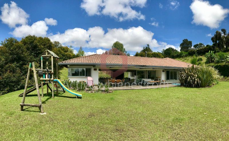 Apartamento en arriendo Antioquia Rionegro Centro 350 m2 Habitaciones 4 Baños 4 Garajes 2 Precio $16500000