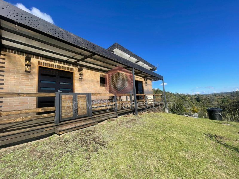 Casa en arriendo Antioquia San Vicente San Vicente 330 m2 Habitaciones 3 Baños 5 Garajes 4 Precio $7000000