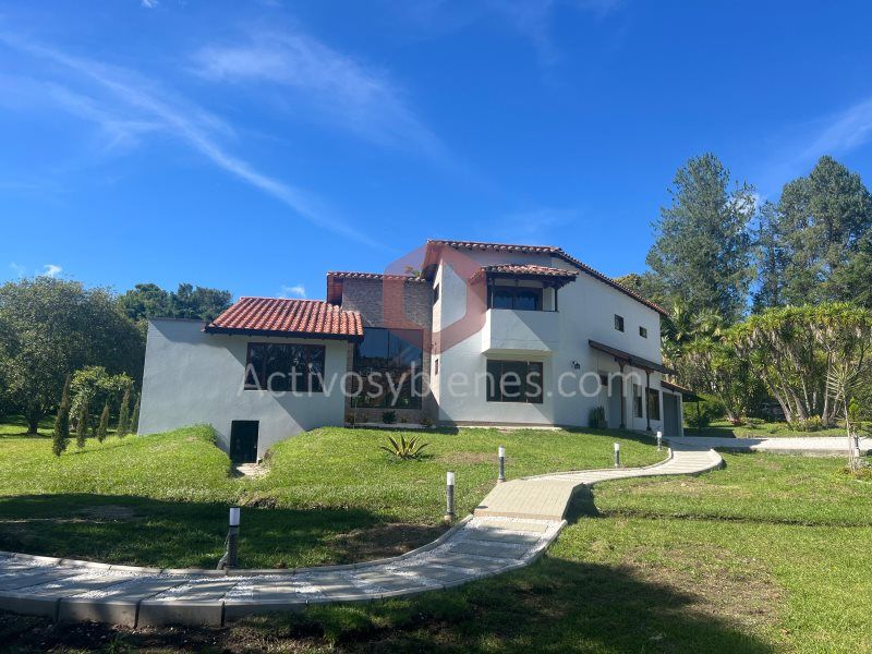 Casa en venta Antioquia La Ceja La Ceja 6060 m2 Habitaciones 4 Baños 3 Garajes 2 Precio $2650000000