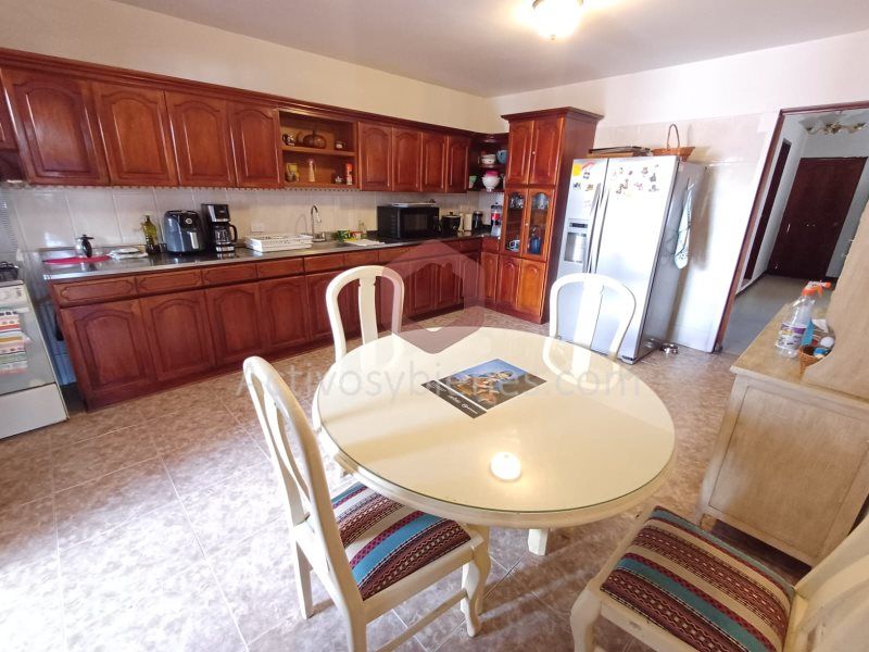 Casa en arriendo Antioquia Rionegro Centro 5650 m2 Habitaciones 8 Baños 8 Garajes 2 Precio $40000000