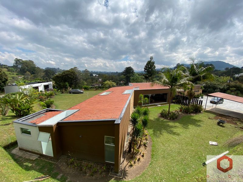 Casa en venta Antioquia Rionegro Centro 4340 m2 Habitaciones 6 Baños 7 Garajes 12 Precio $2400000000