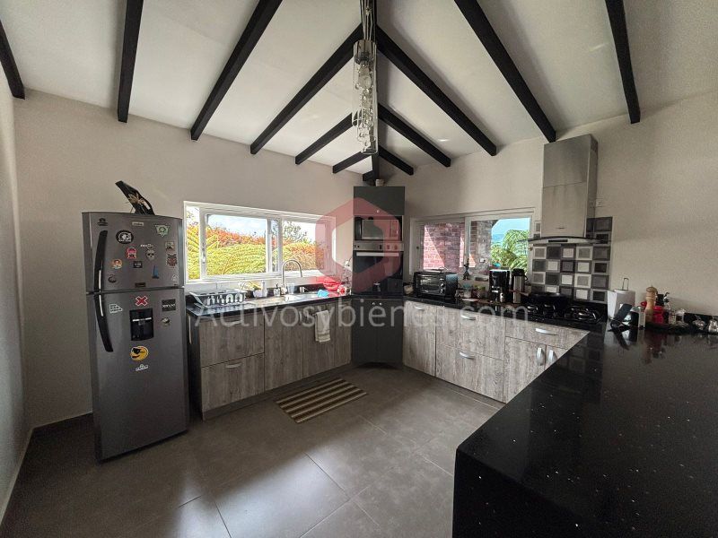 Casa en arriendo Antioquia Guarne Centro 1500 m2 Habitaciones 4 Baños 3 Garajes 2 Precio $9000000