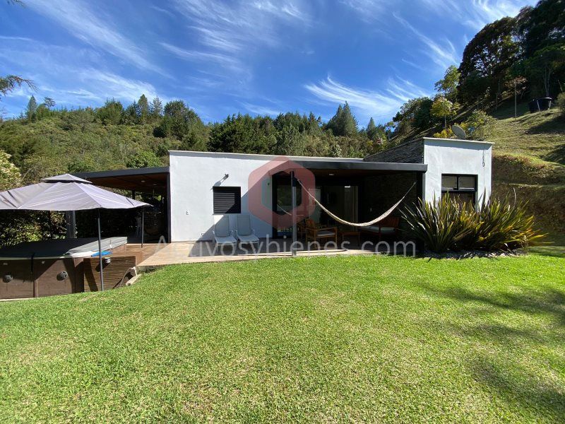 Apartamento en arriendo Antioquia El Retiro El Retiro 180 m2 Habitaciones 2 Baños 2 Garajes 2 Precio $7900000