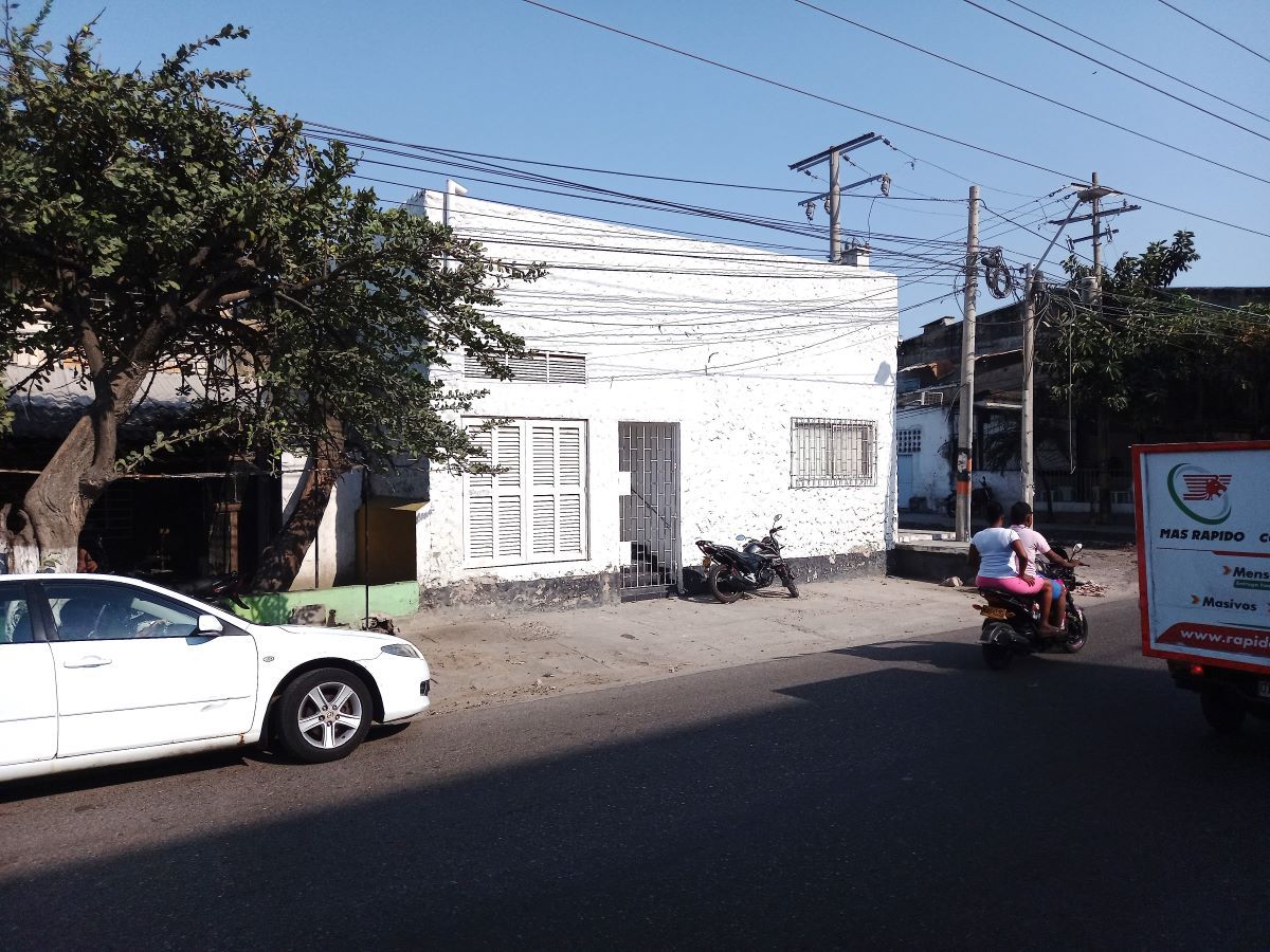 Casa en venta Bolívar Cartagena El Bosque 250 m2 Habitaciones 8 Baños 2 Garajes 3 Precio $883500000