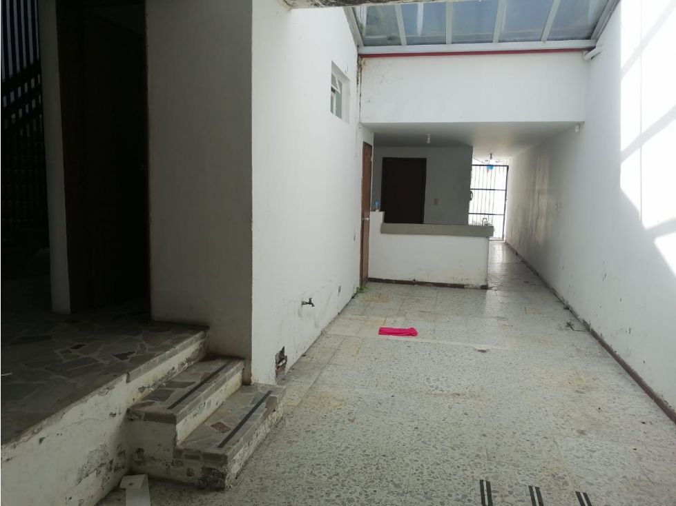 Casa en venta Caldas Manizales Los Laureles 240 m2 Habitaciones 4 Baños 2 Garajes 2 Precio $1000000000