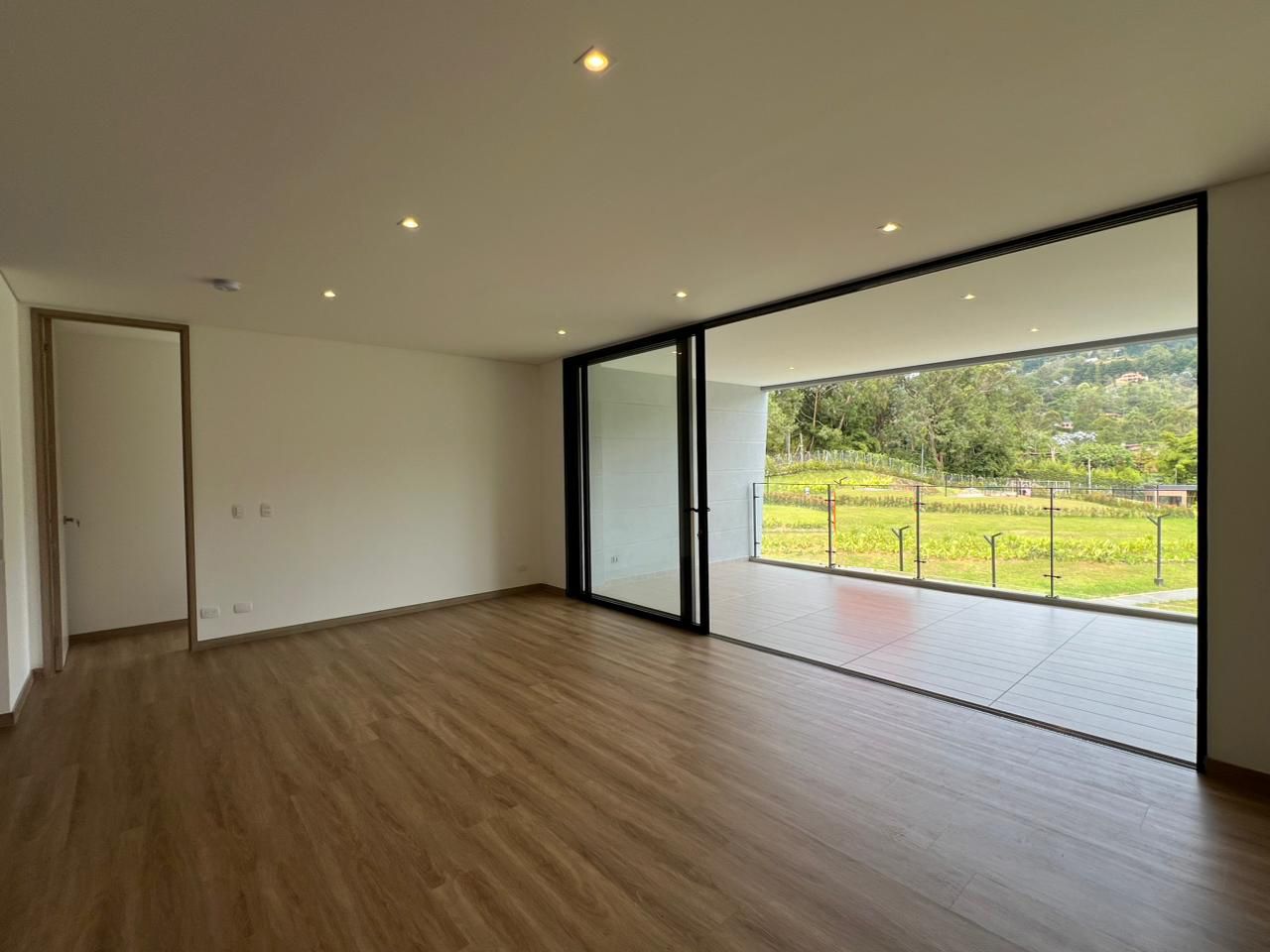 Apartamento en arriendo o venta Antioquia Rionegro Ub Pietra Santa Et Iv 108 m2 Habitaciones 2 Baños 3 Garajes 2 Precio venta $1160000000 Precio arriendo $6100000