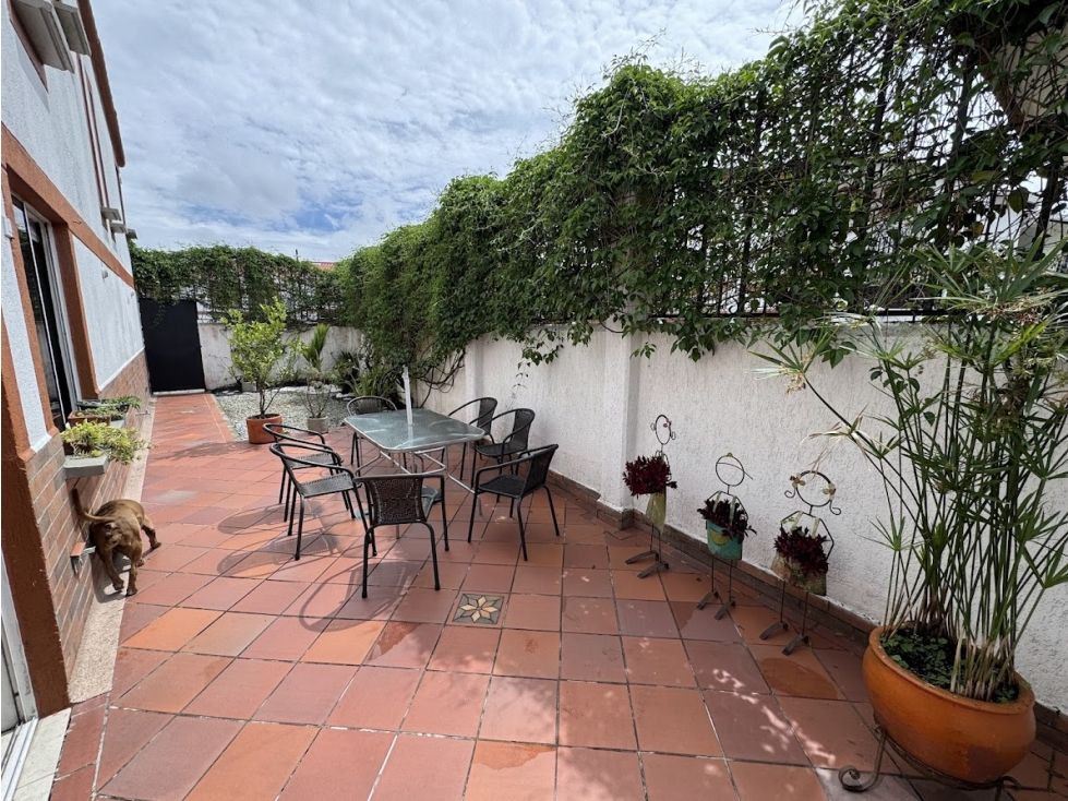 Casa en venta Quindío Armenia Cr Quintas De La Pastorita 260 m2 Habitaciones 4 Baños 3 Garajes 1 Precio $800000000