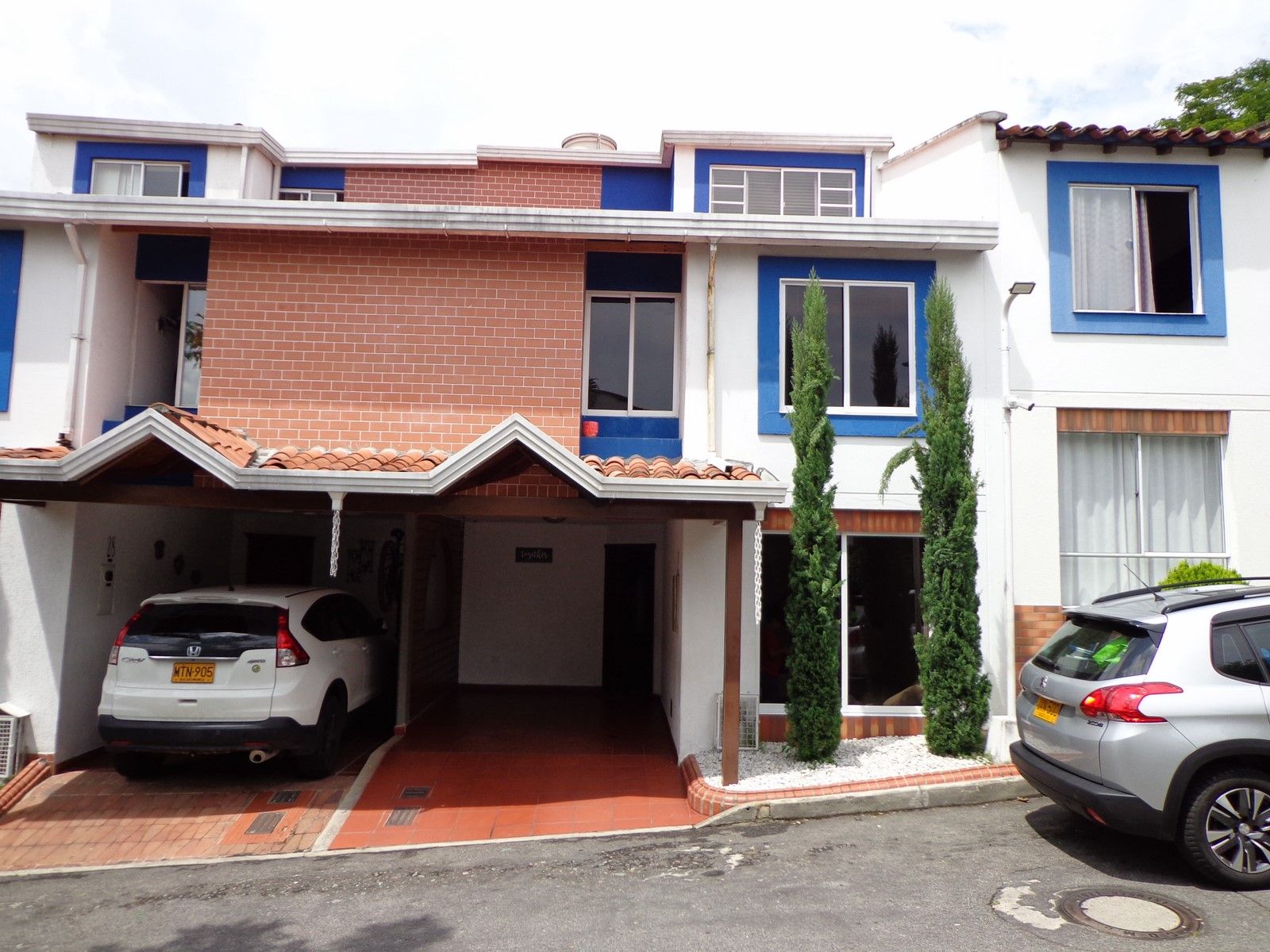 Casa en venta Santander Floridablanca Ub Piñar De Versalles 190 m2 Habitaciones 4 Baños 4 Garajes 1 Precio $550000000
