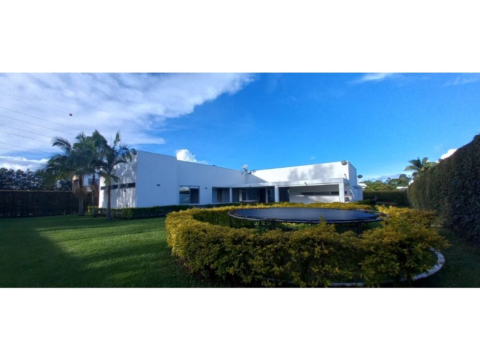 Casa Campestre en arriendo o venta Antioquia Rionegro Rionegro 350 m2 Habitaciones 5 Baños 5 Garajes 3 Precio venta $3650000000 Precio arriendo $19500000