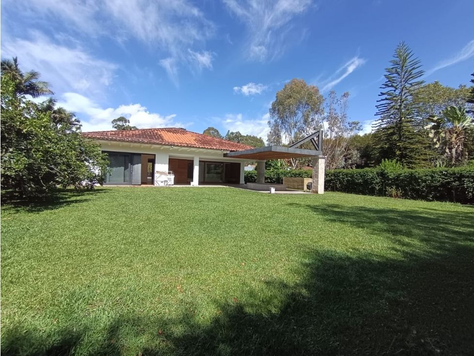 Casa Campestre en arriendo o venta Antioquia Rionegro Rionegro 416 m2 Habitaciones 5 Baños 5 Garajes 5 Precio venta $3600000000 Precio arriendo $17700800