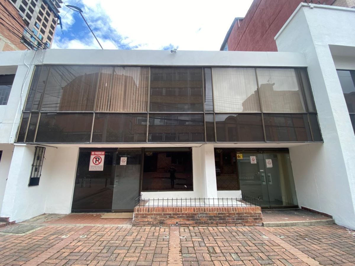 Casa en arriendo Cundinamarca Bogotá Lago Gaitan 1200 m2 Habitaciones 14 Baños 9 Garajes 6 Precio $30000000