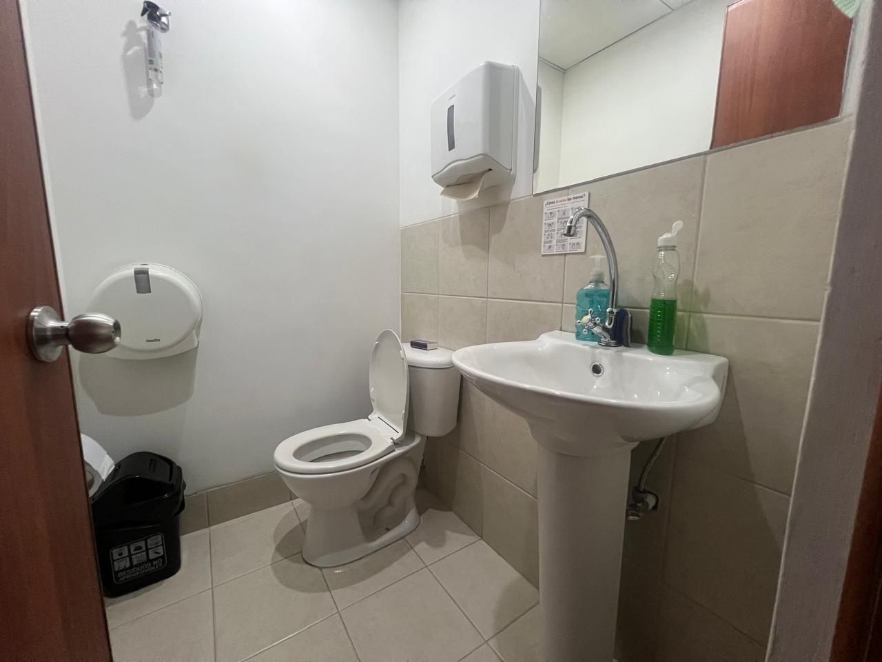 Consultorio en venta Antioquia Medellín La Florida 146 m2 Habitaciones 0 Baños 1 Garajes 4 Precio $1707032000